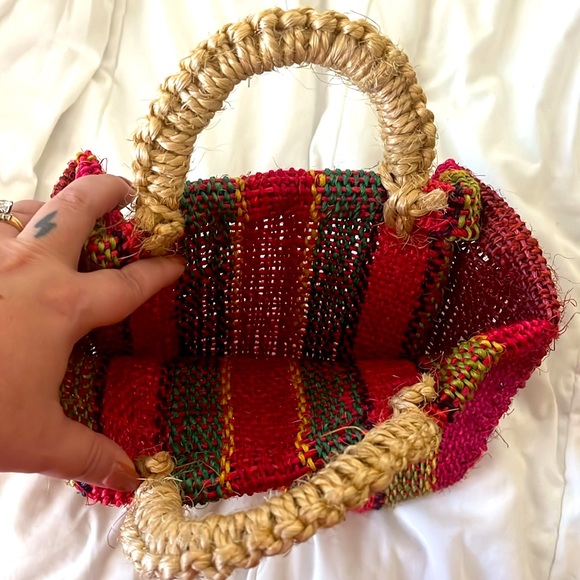 Handmade straw woven bag - Picture 2 of 2